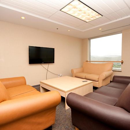 Residence & Conference Centre - Kamloops Ngoại thất bức ảnh