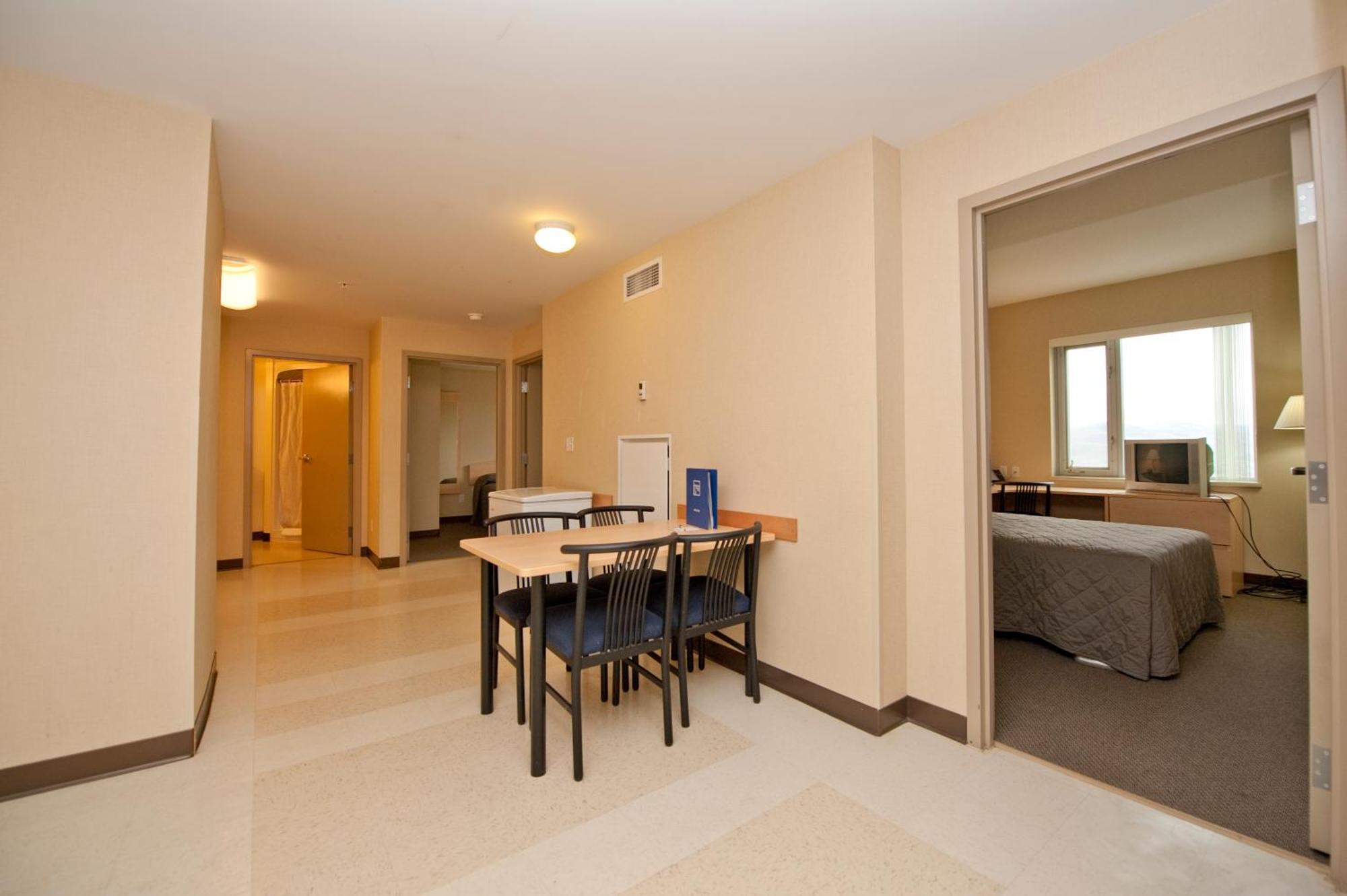 Residence & Conference Centre - Kamloops Ngoại thất bức ảnh