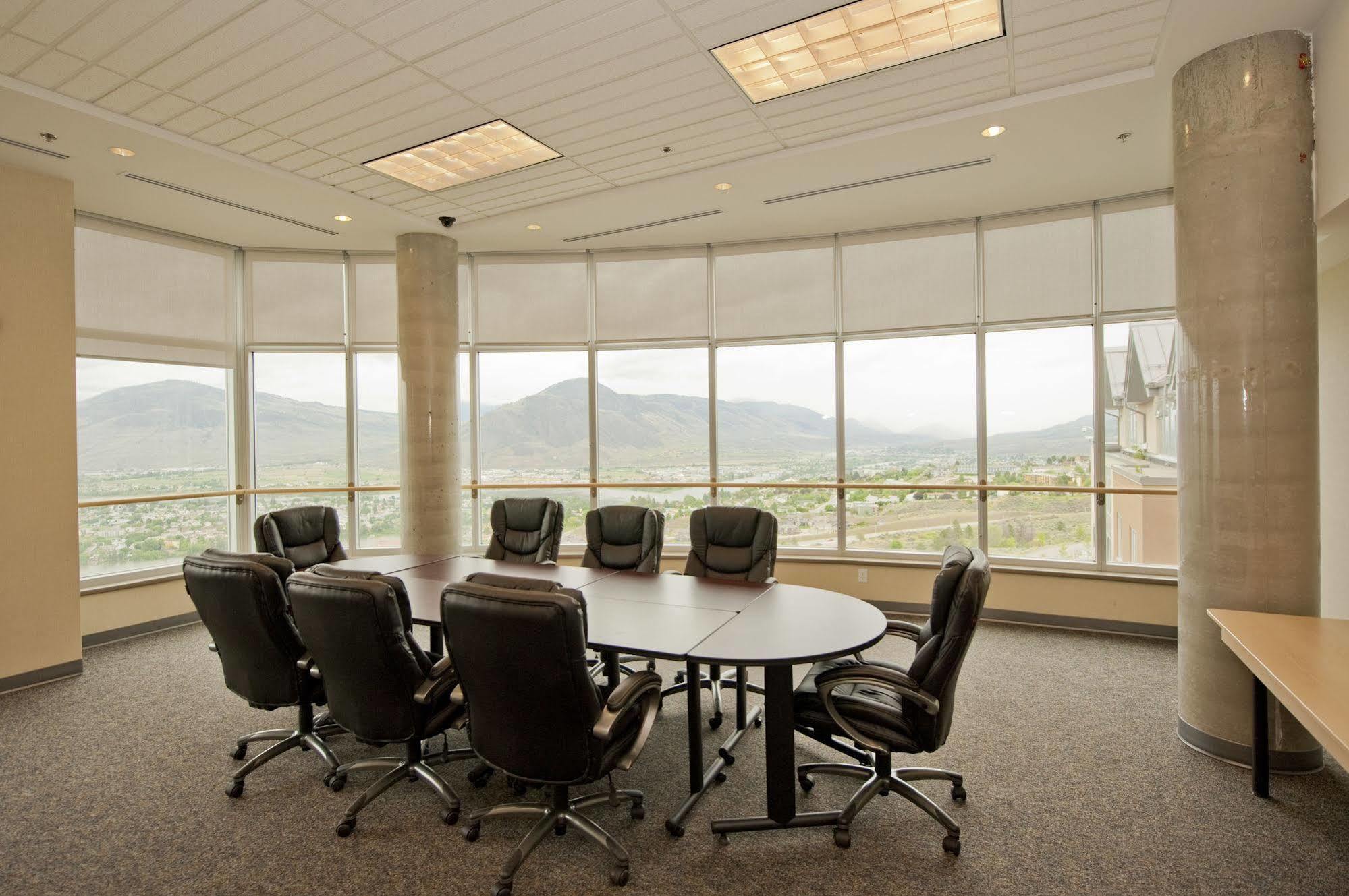 Residence & Conference Centre - Kamloops Ngoại thất bức ảnh